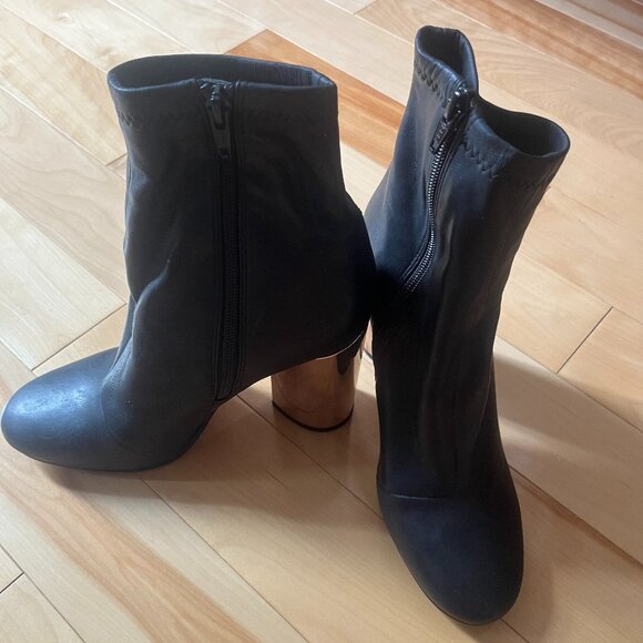 ✨ Aldo Black Leather Booties – Size 8 – Gold Heel - Picture 1 of 6